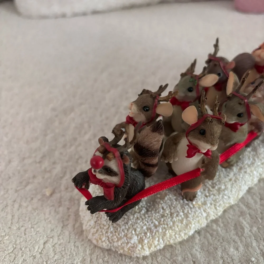 Fitz and Floyd Dash Away All Christmas Sleigh Racoon Squirrels